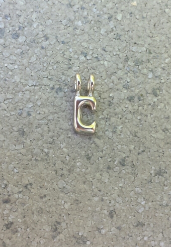 Naam-Letter C vintage style zilver