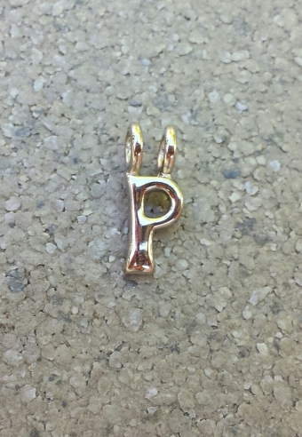 Naam-Letter P vintage style zilver