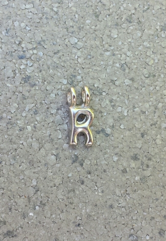 Naam-Letter R vintage style zilver