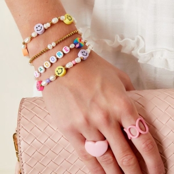 Armband Smileys en zoetwaterparels elastisch
